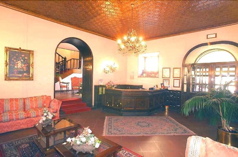 Hotel&Ristorante Miramonti Palazzo Storico Rieti Esterno foto