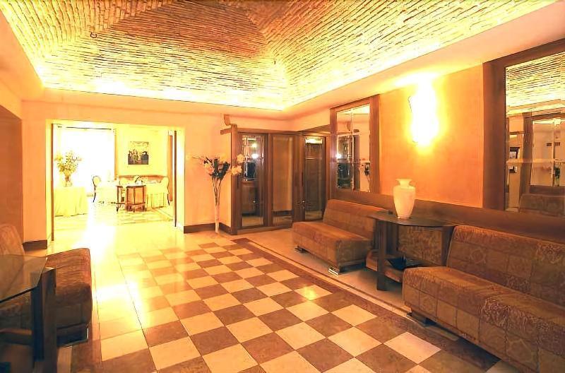 Hotel&Ristorante Miramonti Palazzo Storico Rieti Esterno foto