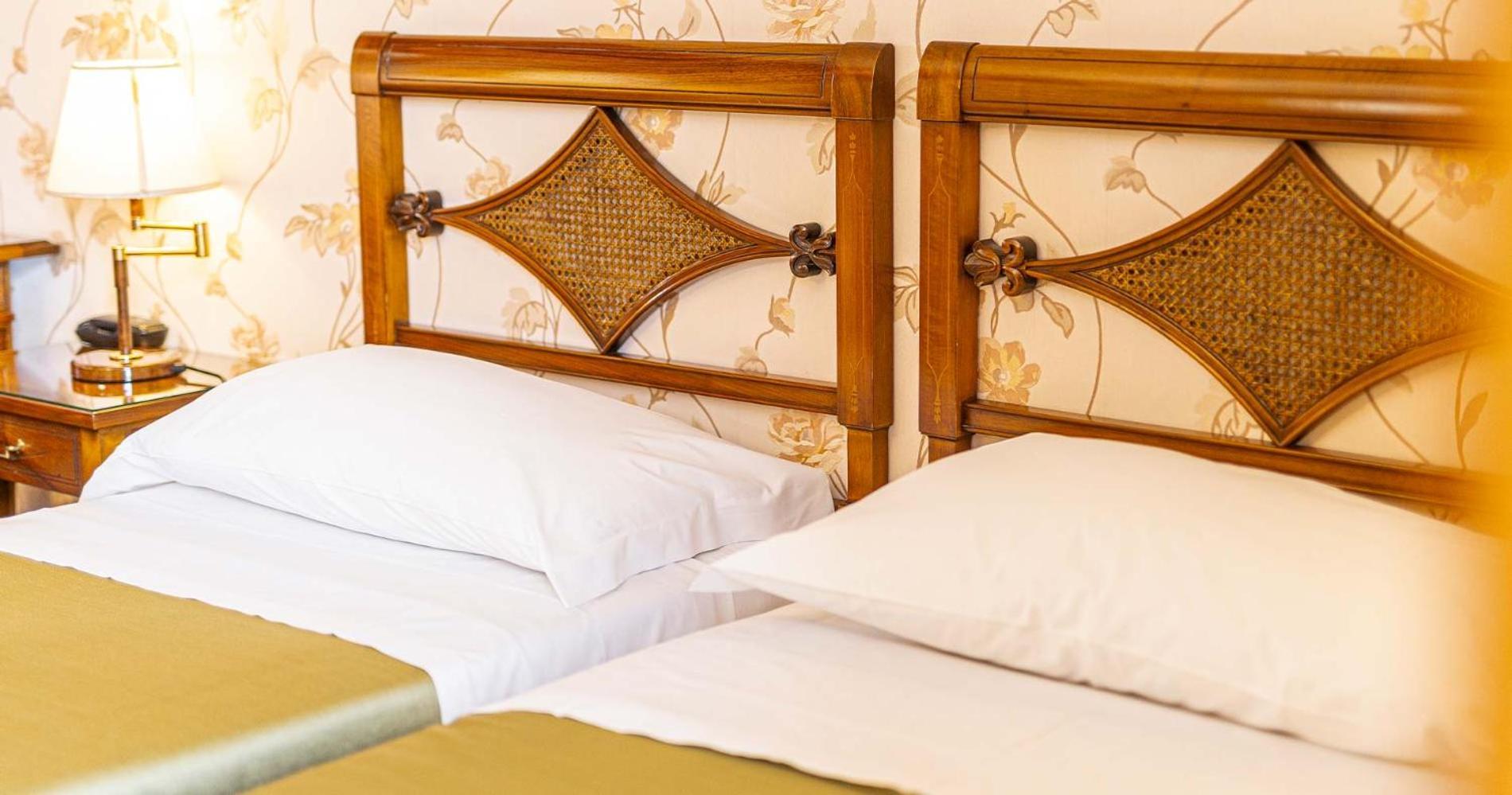 Hotel&Ristorante Miramonti Palazzo Storico Rieti Esterno foto