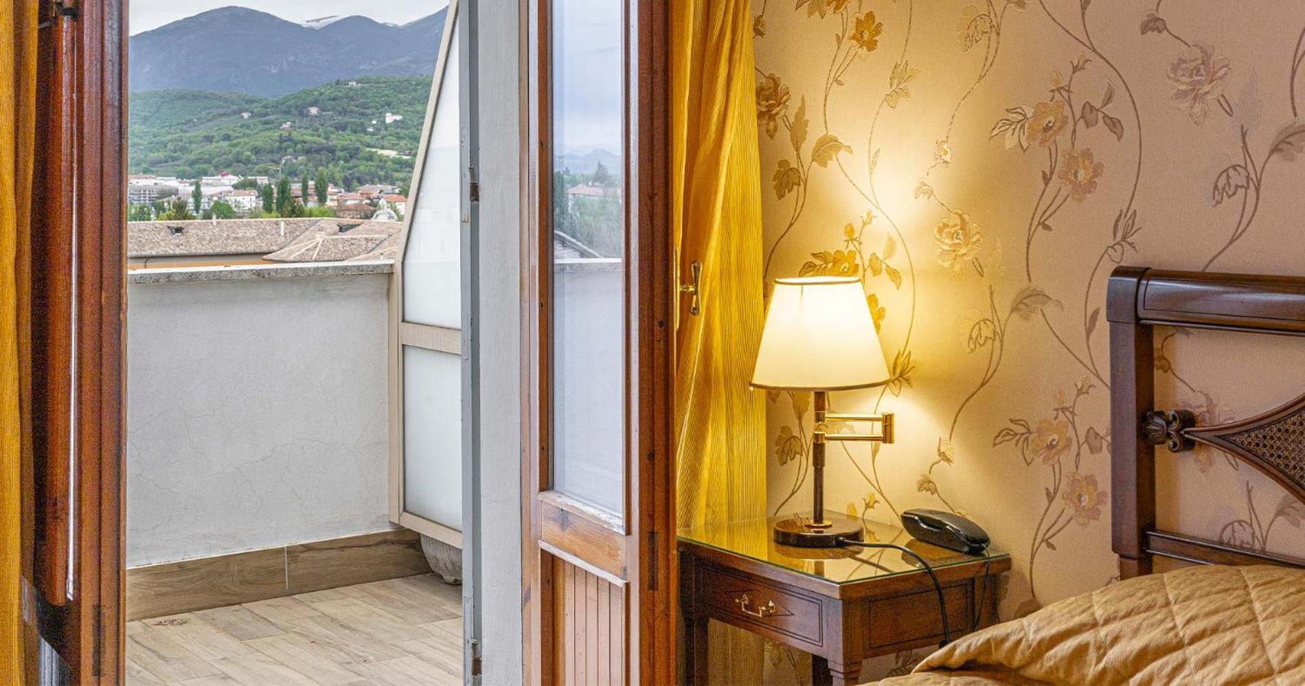 Hotel&Ristorante Miramonti Palazzo Storico Rieti Esterno foto