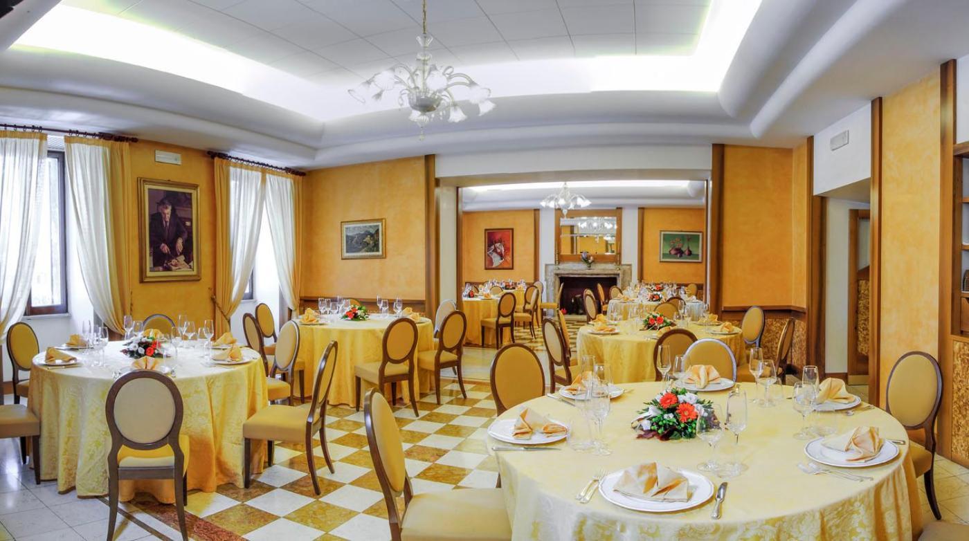 Hotel&Ristorante Miramonti Palazzo Storico Rieti Esterno foto
