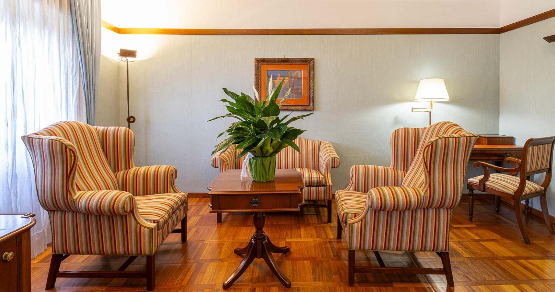 Hotel&Ristorante Miramonti Palazzo Storico Rieti Esterno foto