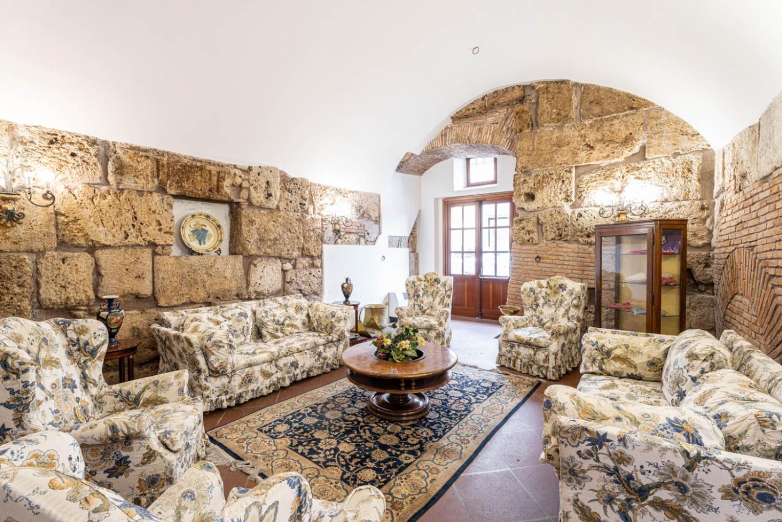 Hotel&Ristorante Miramonti Palazzo Storico Rieti Esterno foto