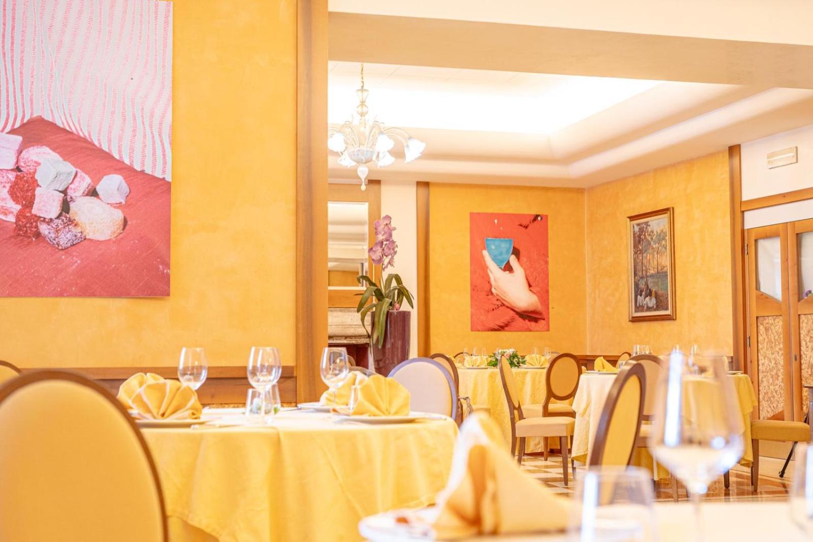 Hotel&Ristorante Miramonti Palazzo Storico Rieti Esterno foto